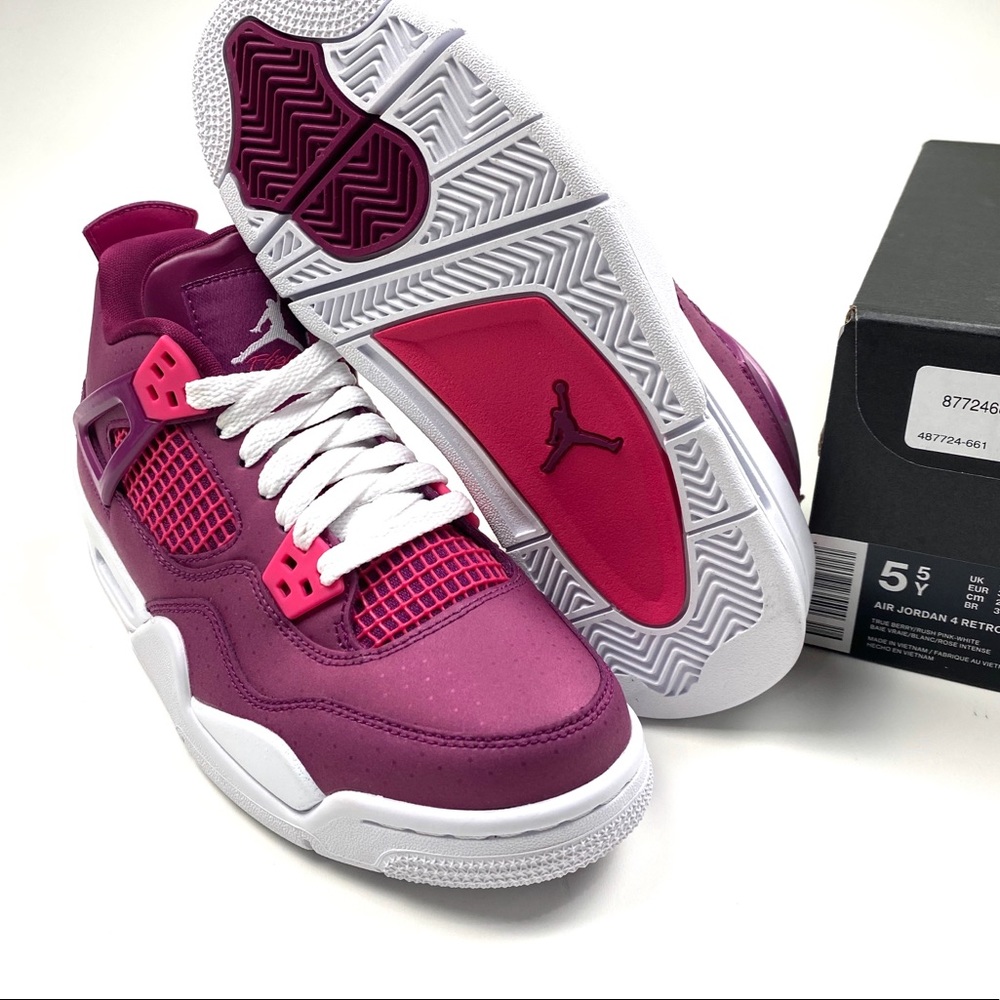 Air Jordan 4 Retro